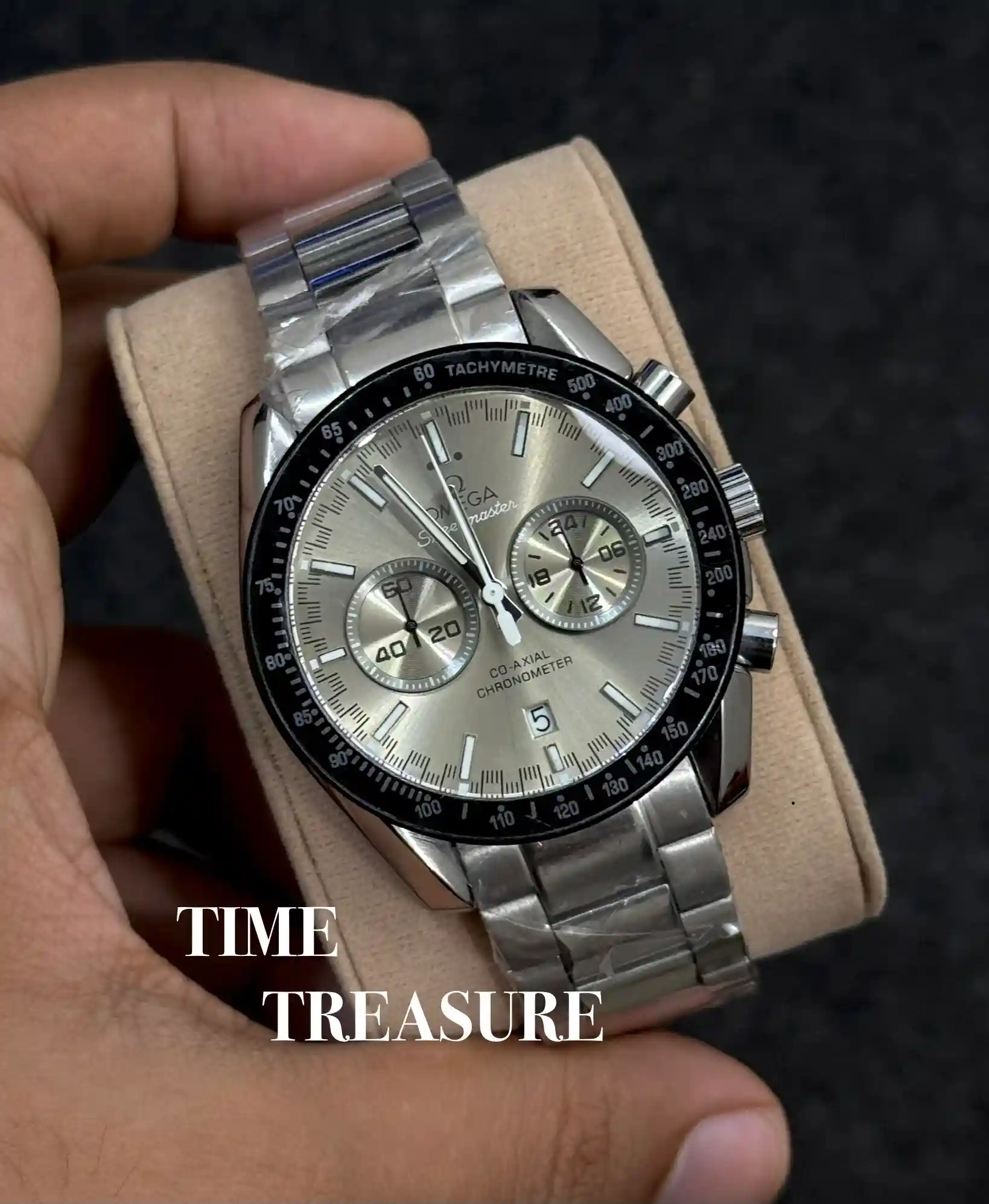 Speedmaster co-axial chronograph (Premium) | 44 mm dial