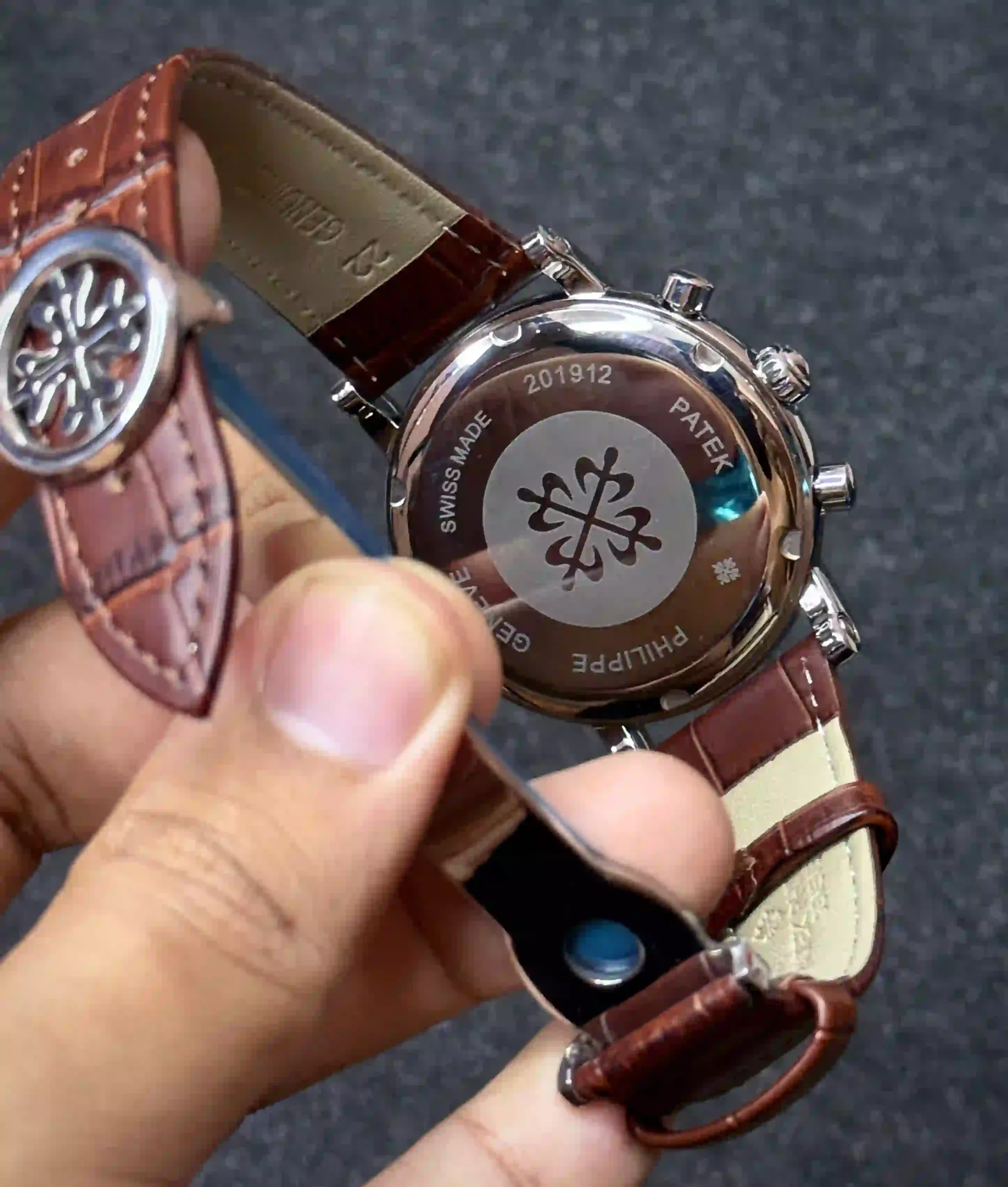Patek Philippe chronograph formal watch moonphase - Image 4