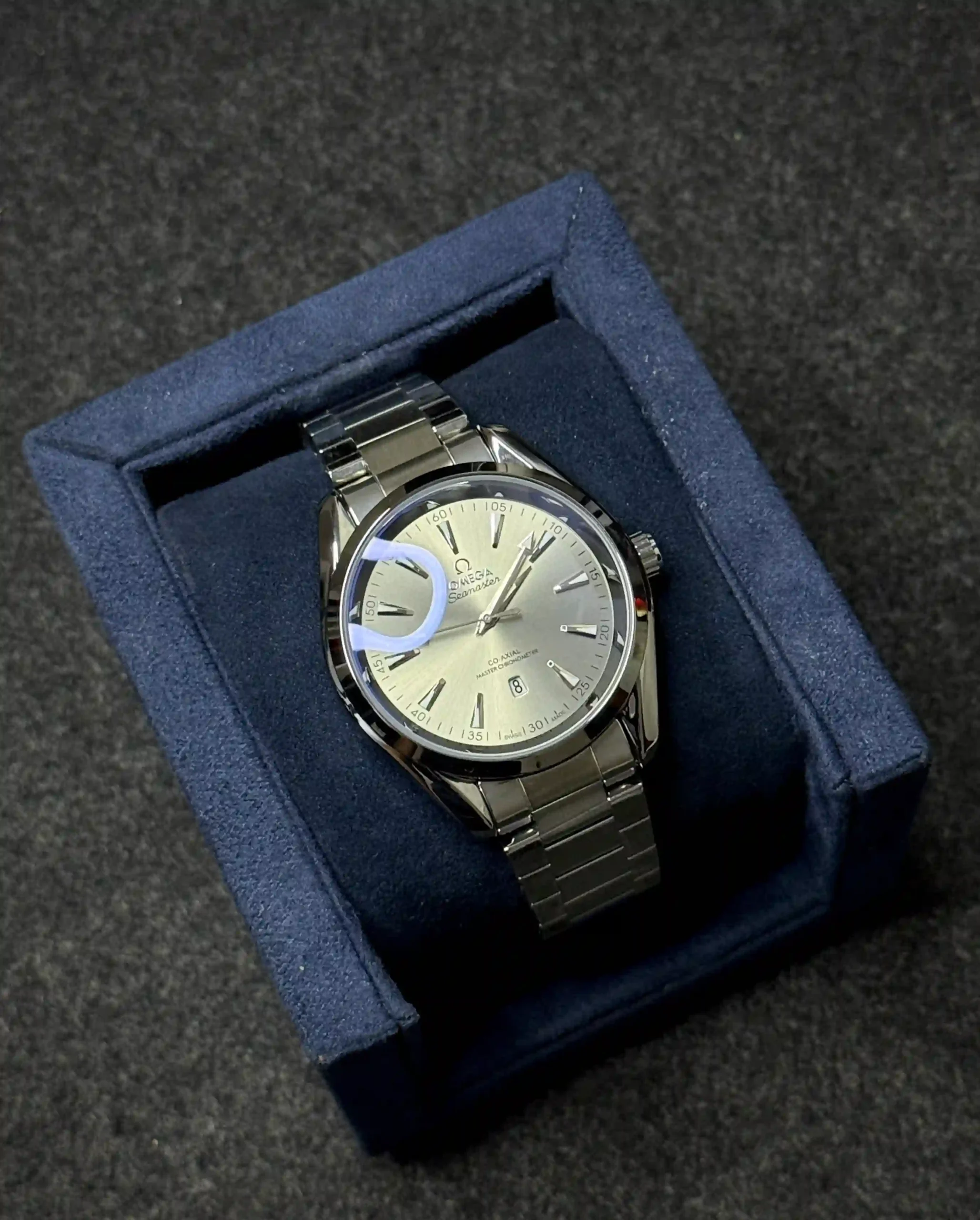 Omega Seamaster Aqua Terra (Sweeping movement) - Image 3